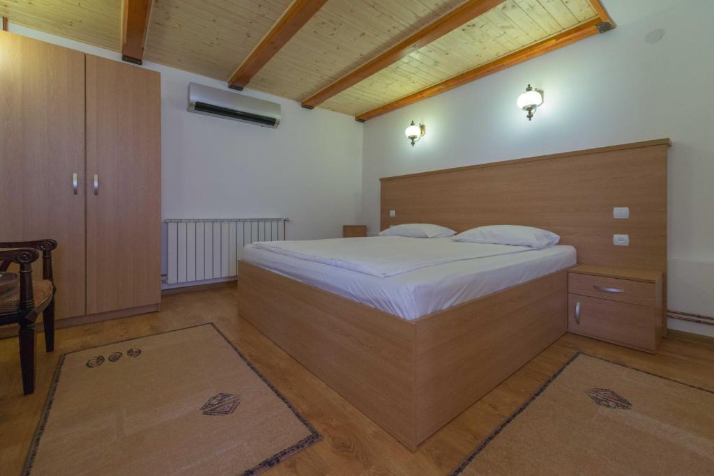 Pensiunea Imperial Targu Mures Phòng bức ảnh