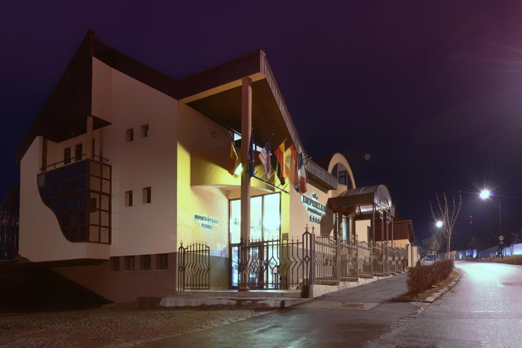 Pensiunea Imperial Targu Mures Ngoại thất bức ảnh