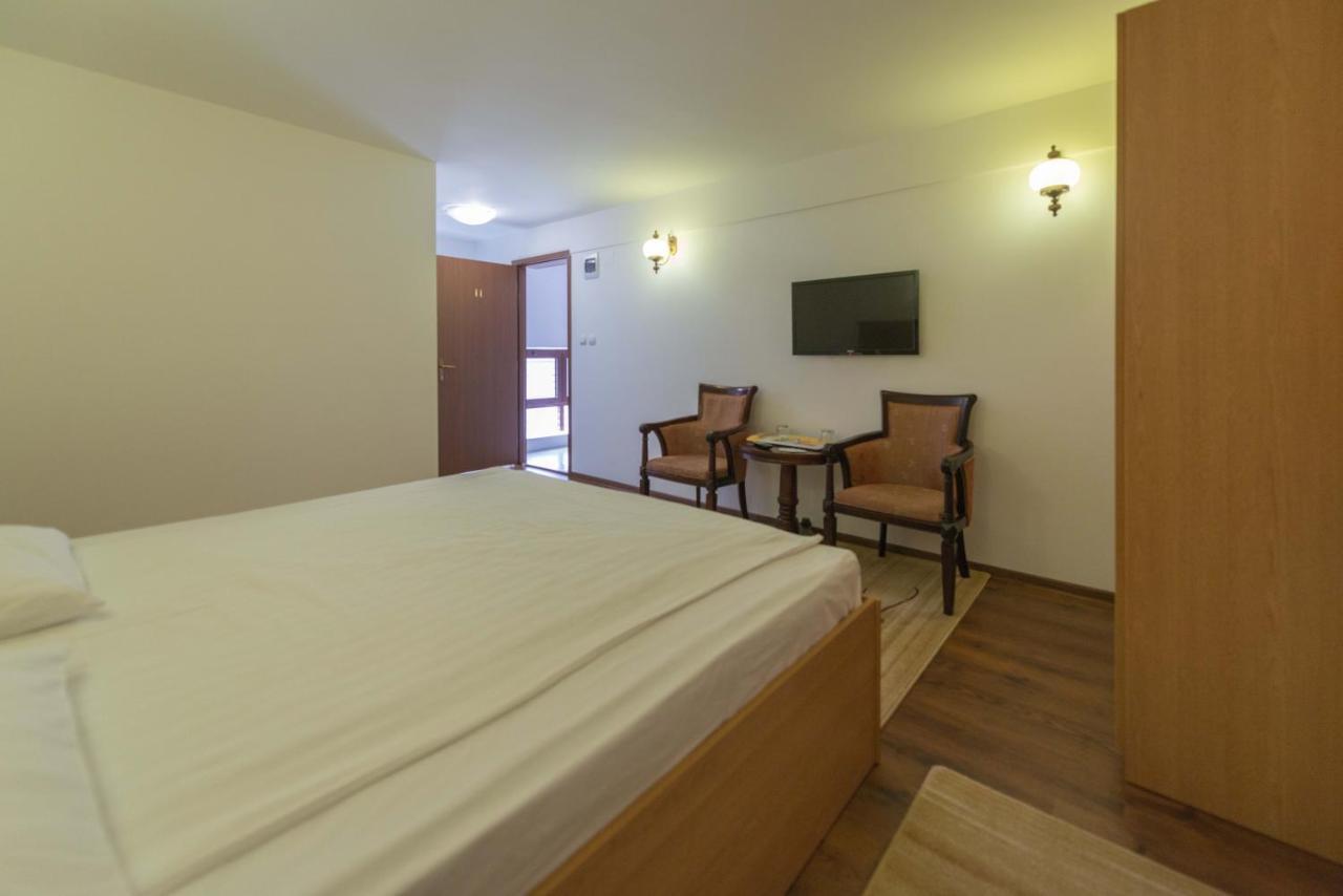 Pensiunea Imperial Targu Mures Phòng bức ảnh